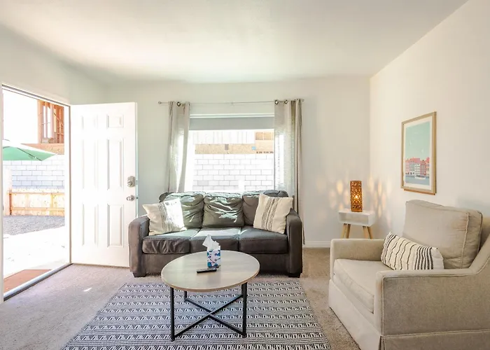 Solvang Bungalow A