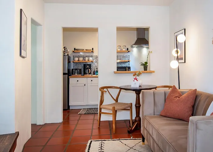 Casa Blanca Suite A1 - New, Private, Cozy!
