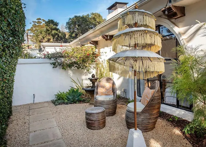 Casa Blanca Suite A1 - New, Private, Cozy!